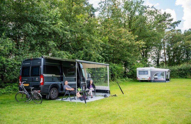 Camperplaats in de achterhoek op camping reusterman