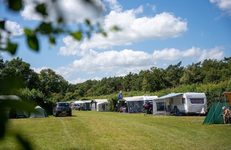 Reusterman kampeerplaats caravan
