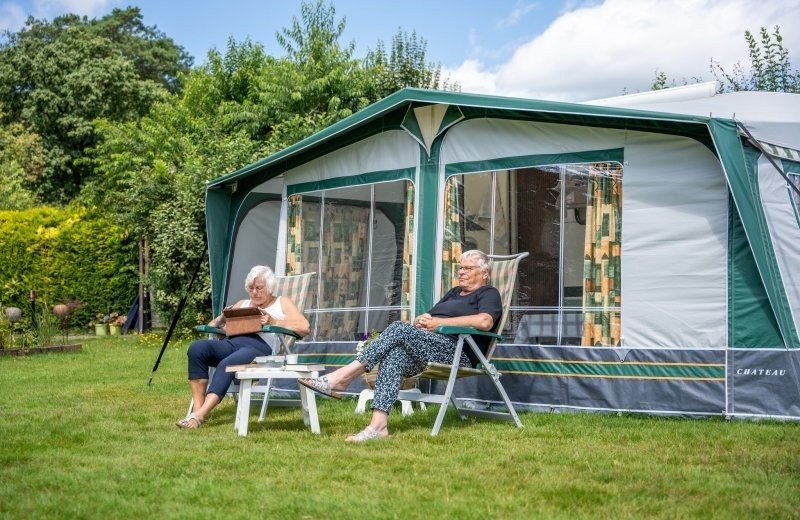 Reusterman kamperen op camping in barchem